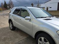 Gebraucht Mercedes ML320 224 PS (164 kW) 2006 Silber SUV