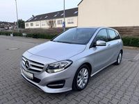 Gebraucht Mercedes B180 122 PS (89 kW) 2015 Silber Van / Kleinbus