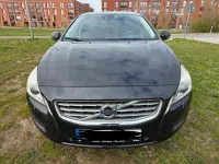 Gebraucht Volvo V60 150 PS (110 kW) 2013 Schwarz Kombi