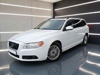 Gebraucht Volvo V70 Momentum 114 PS (83 kW) 2011 Weiß Kombi