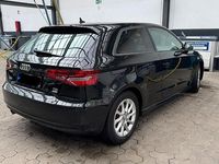 Gebraucht Audi A3 Attraction 110 PS (80 kW) 2014 Schwarz Limousine