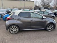 Gebraucht Toyota Yaris Hybrid Elegant 116 PS (85 kW) 2020 Grau Limousine