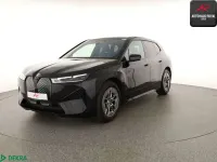 Gebraucht BMW iX Sport Line 239 kW (326 PS) 2022 Schwarz (metallic) SUV