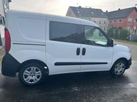 Gebraucht Fiat Doblò 95 PS (69 kW) 2016 Weiß Van / Kleinbus