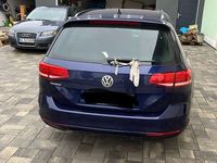 Gebraucht VW Passat Comfortline 150 PS (110 kW) 2017 Blau Kombi