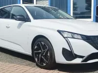 Neu Peugeot 308 Allure 131 PS (96 kW) 2025 Lackierung okenitweiss/typ au Kombi