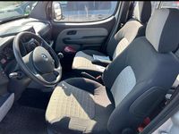 Gebraucht Fiat Doblò 85 PS (62 kW) 2009 Grau Van / Kleinbus