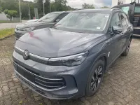 Neu VW Tiguan Life 150 PS (110 kW) 2026 Delfingrau metallic SUV