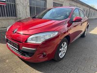 Gebraucht Renault Mégane III Expression 90 PS (66 kW) 2011 Rot Limousine