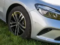 Gebraucht Mercedes B200 Advanced Plus 150 PS (110 kW) 2025 Silber Kleinwagen