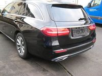 Gebraucht Mercedes E220 Avantgarde 194 PS (142 kW) 2017 Schwarz Limousine