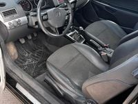 Gebraucht Opel Astra 116 PS (85 kW) 2009 Schwarz Kleinwagen