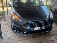 Gebraucht Ford S-MAX Titanium 165 PS (121 kW) 2019 Grau Van / Kleinbus