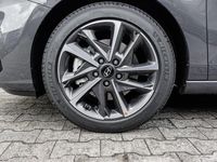 Gebraucht Hyundai i30 Advantage 140 PS (102 kW) 2024 Grau Kombi