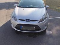 Gebraucht Ford Fiesta Ambiente 60 PS (44 kW) 2008 Silber Limousine