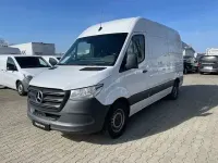 Używany Mercedes Sprinter 190 KM (139 kW) 2022 Biały Van