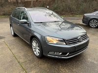 Gebraucht VW Passat Highline 160 PS (117 kW) 2011 Grau Kombi