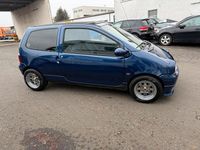 Second-hand Renault Twingo 55 CP (40 kW) 1997 Albastru Hatchback