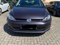 Gebraucht VW Golf VII LOUNGE 150 PS (110 kW) 2015 Limousine