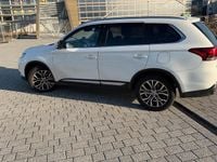 Gebraucht Mitsubishi Outlander 150 PS (110 kW) 2016 Weiß SUV