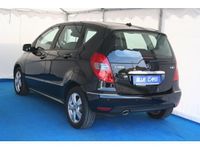 Gebraucht Mercedes A180 Avantgarde 109 PS (80 kW) 2011 Schwarz metallic Limousine