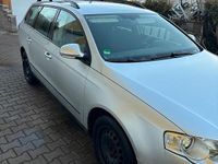 Gebraucht VW Passat 110 PS (80 kW) 2011 Silber Kombi