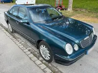 Gebraucht Mercedes E320 Elegance 224 PS (164 kW) 1999 Grün Limousine