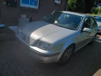 Gebraucht VW Bora 125 PS (91 kW) 2001 Silber Limousine