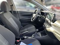 Gebraucht Hyundai i20 Select 101 PS (74 kW) 2024 Schwarz Limousine
