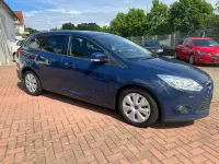 Gebraucht Ford Focus Trend 95 PS (69 kW) 2013 Blau Limousine