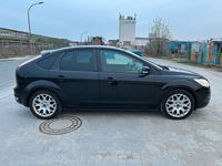 Gebraucht Ford Focus 106 PS (77 kW) 2009 Schwarz Limousine