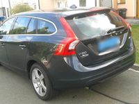 Gebraucht Volvo V60 163 PS (119 kW) 2011 Grau Kombi