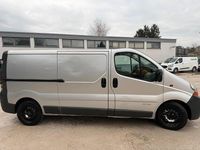Gebraucht Renault Traffic 130 PS (95 kW) 2006 Silber Van / Kleinbus