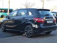 Gebraucht Mercedes B200 Sport 156 PS (114 kW) 2015 Kosmosschwarz Van / Kleinbus