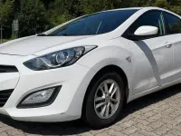 Gebraucht Hyundai i30 Edition 135 PS (99 kW) 2015 Weiß Limousine