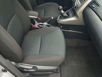 Gebraucht Toyota Verso Travel 126 PS (92 kW) 2012 Silber Van / Kleinbus