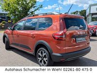 Gebraucht Dacia Jogger Expression 110 PS (80 kW) 2023 Braun Van / Kleinbus