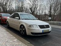 Gebraucht VW Passat 131 PS (96 kW) 2002 Weiß Limousine