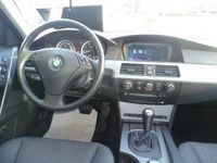 Second-hand BMW 523 177 CP (130 kW) 2005 Negru Berlinǎ