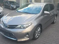 Gebraucht Toyota Auris Hybrid 99 PS (72 kW) 2013 Grau Limousine