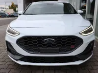 Neu Ford Focus ST 280 PS (205 kW) 2026 Frozen white Limousine