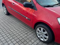 Gebraucht Renault Clio II 75 PS (55 kW) 2009 Rot Kleinwagen