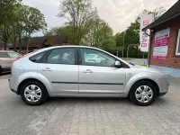 Używany Ford Focus Fun X 101 KM (74 kW) 2007 Srebrny Sedan/Limuzyna