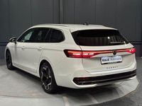 Gebraucht VW Passat Elegance 150 PS (110 kW) 2025 Pure white Kombi