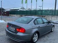 Gebraucht BMW 318 143 PS (105 kW) 2009 Grau Limousine