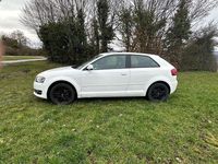 Gebraucht Audi A3 125 PS (91 kW) 2010 Rot Kleinwagen