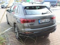 Gebraucht Audi Q3 S-Line 190 PS (139 kW) 2024 Chronosgrau (metallic) SUV