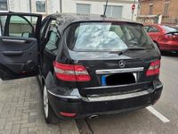 Gebraucht Mercedes B180 116 PS (85 kW) 2011 Schwarz Van / Kleinbus