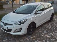 Gebraucht Hyundai i30 Edition 99 PS (72 kW) 2014 Weiß Kombi