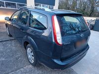 Gebraucht Ford Focus Style 109 PS (80 kW) 2010 Grau Kombi